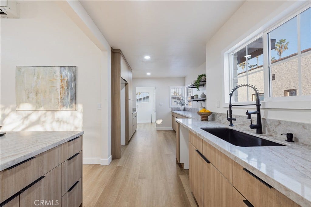 5612 S Rimpau, Los Angeles, CA 90043