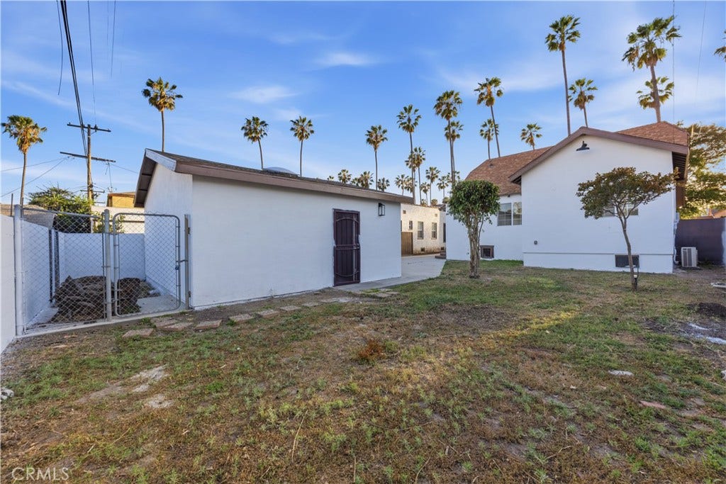 5612 S Rimpau, Los Angeles, CA 90043