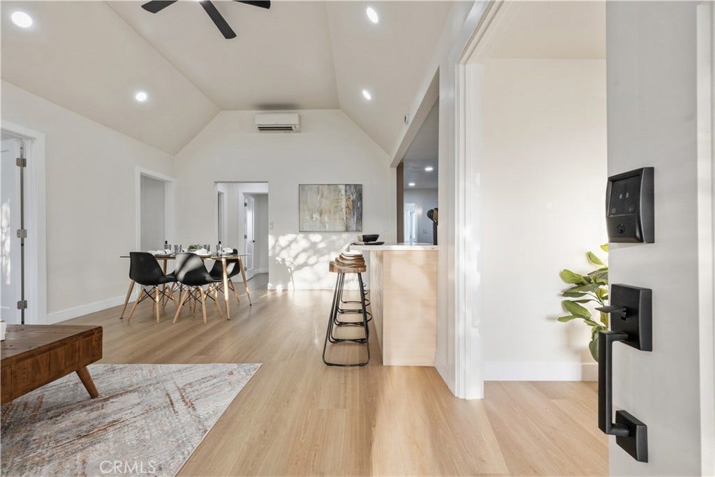 5612 S Rimpau, Los Angeles, CA 90043