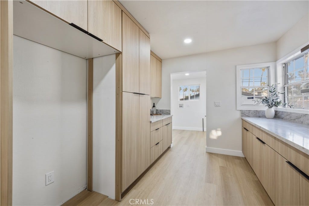 5612 S Rimpau, Los Angeles, CA 90043