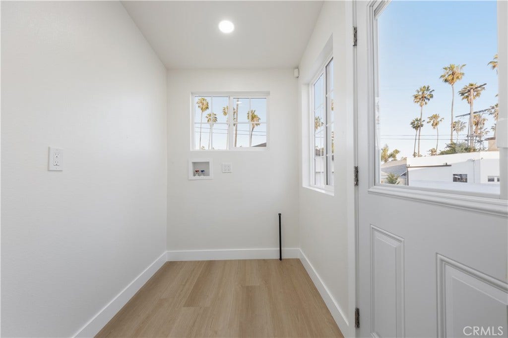 5612 S Rimpau, Los Angeles, CA 90043