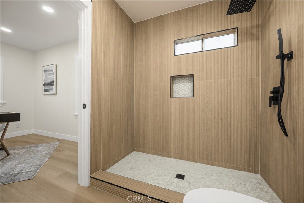 5612 S Rimpau, Los Angeles, CA 90043