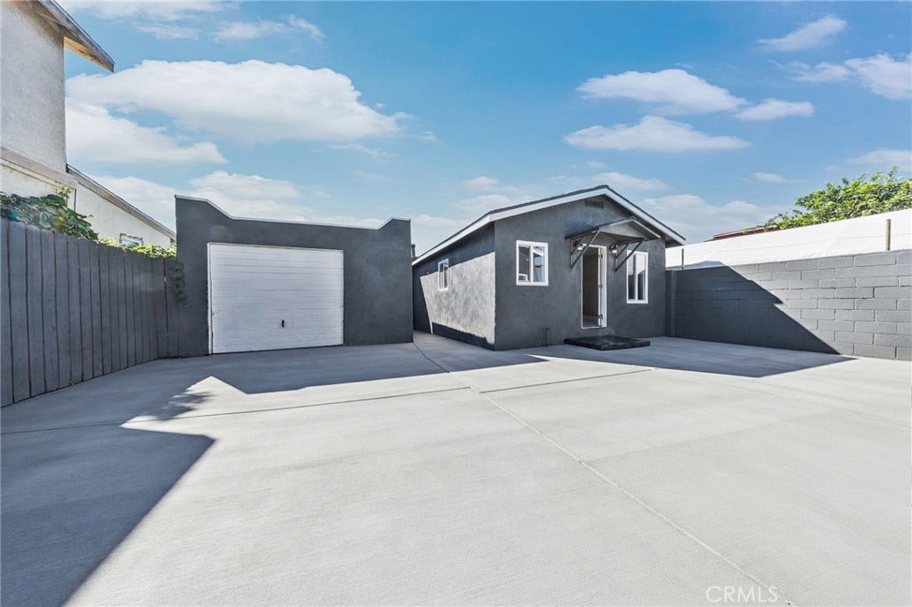 1202 E 76th Street, Los Angeles, CA 90001 1202 E 76th Street, Los Angeles, CA 90001
