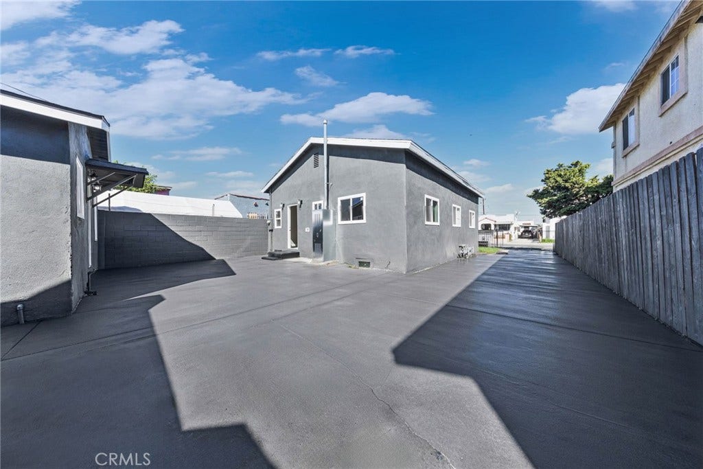 1202 E 76th Street, Los Angeles, CA 90001 1202 E 76th Street, Los Angeles, CA 90001