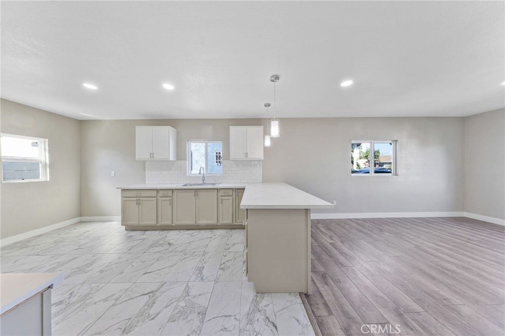 1202 E 76th Street, Los Angeles, CA 90001 1202 E 76th Street, Los Angeles, CA 90001
