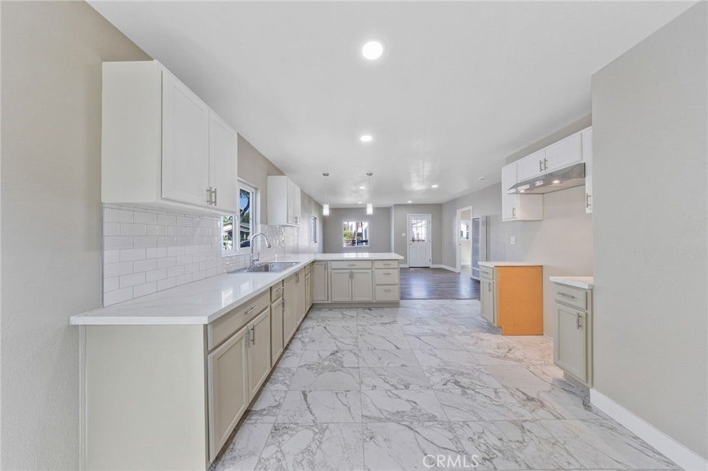 1202 E 76th Street, Los Angeles, CA 90001 1202 E 76th Street, Los Angeles, CA 90001