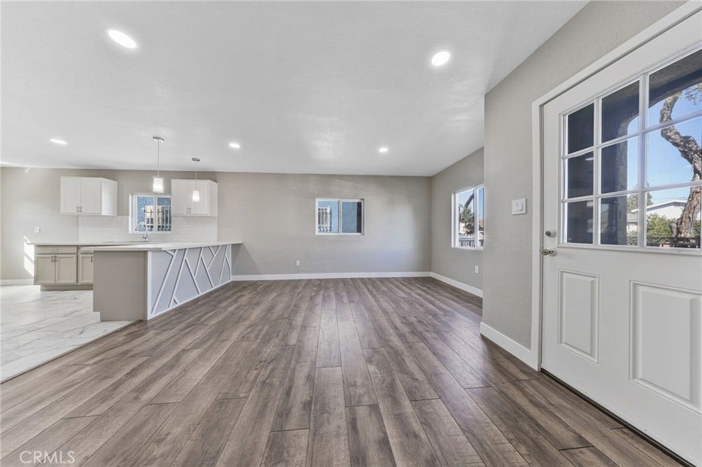 1202 E 76th Street, Los Angeles, CA 90001 1202 E 76th Street, Los Angeles, CA 90001