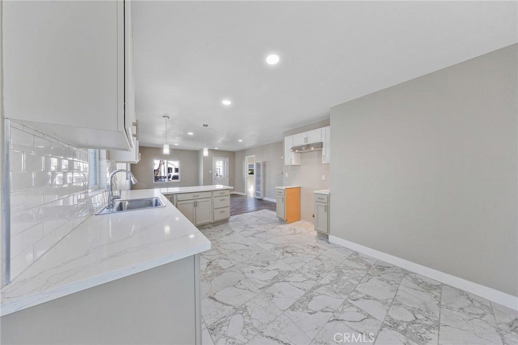 1202 E 76th Street, Los Angeles, CA 90001 1202 E 76th Street, Los Angeles, CA 90001