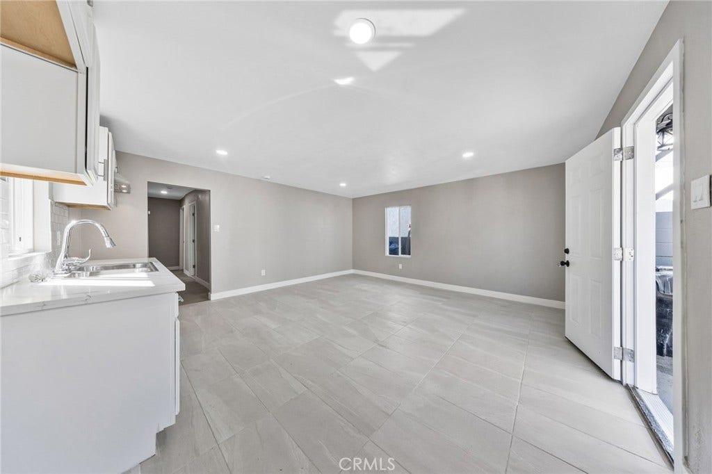 1202 E 76th Street, Los Angeles, CA 90001 1202 E 76th Street, Los Angeles, CA 90001