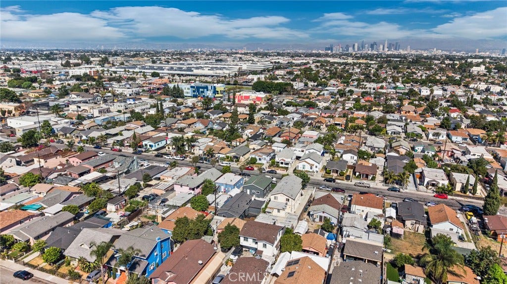 1202 E 76th Street, Los Angeles, CA 90001 1202 E 76th Street, Los Angeles, CA 90001