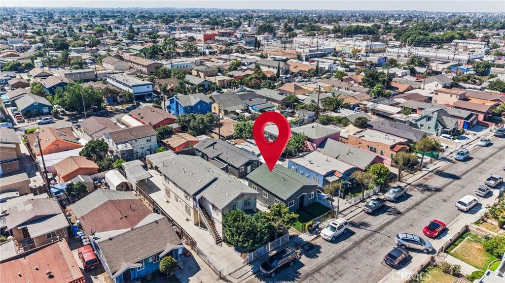 1202 E 76th Street, Los Angeles, CA 90001 1202 E 76th Street, Los Angeles, CA 90001
