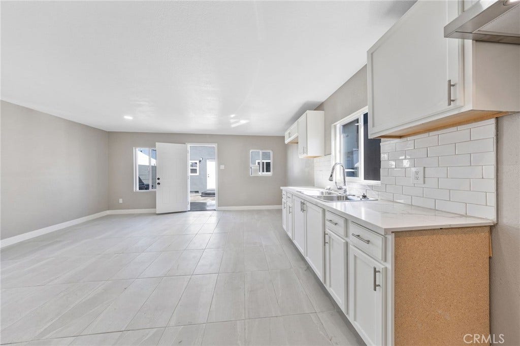 1202 E 76th Street, Los Angeles, CA 90001 1202 E 76th Street, Los Angeles, CA 90001
