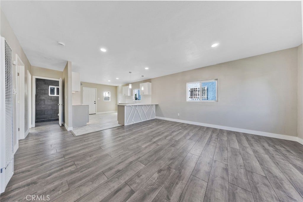 1202 E 76th Street, Los Angeles, CA 90001 1202 E 76th Street, Los Angeles, CA 90001