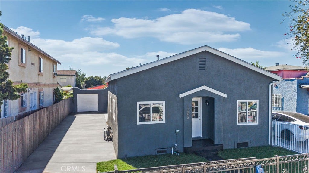 1202 E 76th Street, Los Angeles, CA 90001 1202 E 76th Street, Los Angeles, CA 90001