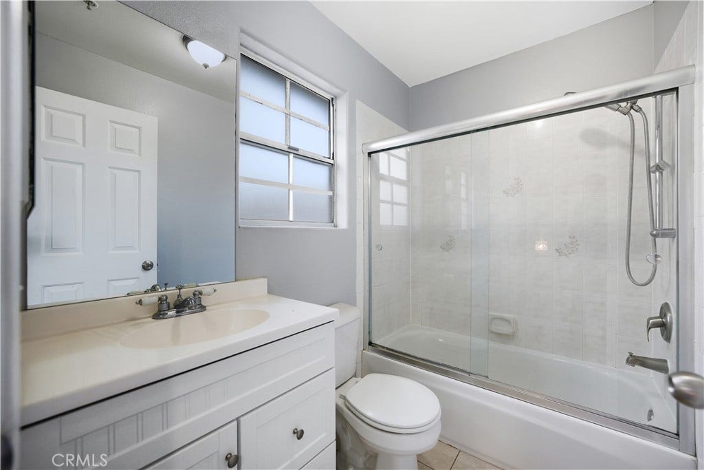 1230 Elm Avenue, #G, San Gabriel, CA 91775 Upstairs Bath