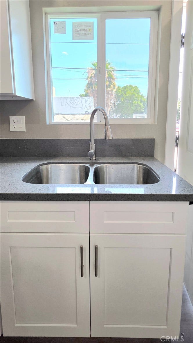1247 E 20th, Los Angeles, CA 90011 1247 E 20th, Los Angeles, CA 90011