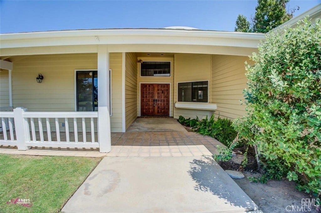 9708 White Oak Drive, #1, Bakersfield, CA 93311 9708 White Oak Drive, #1, Bakersfield, CA 93311