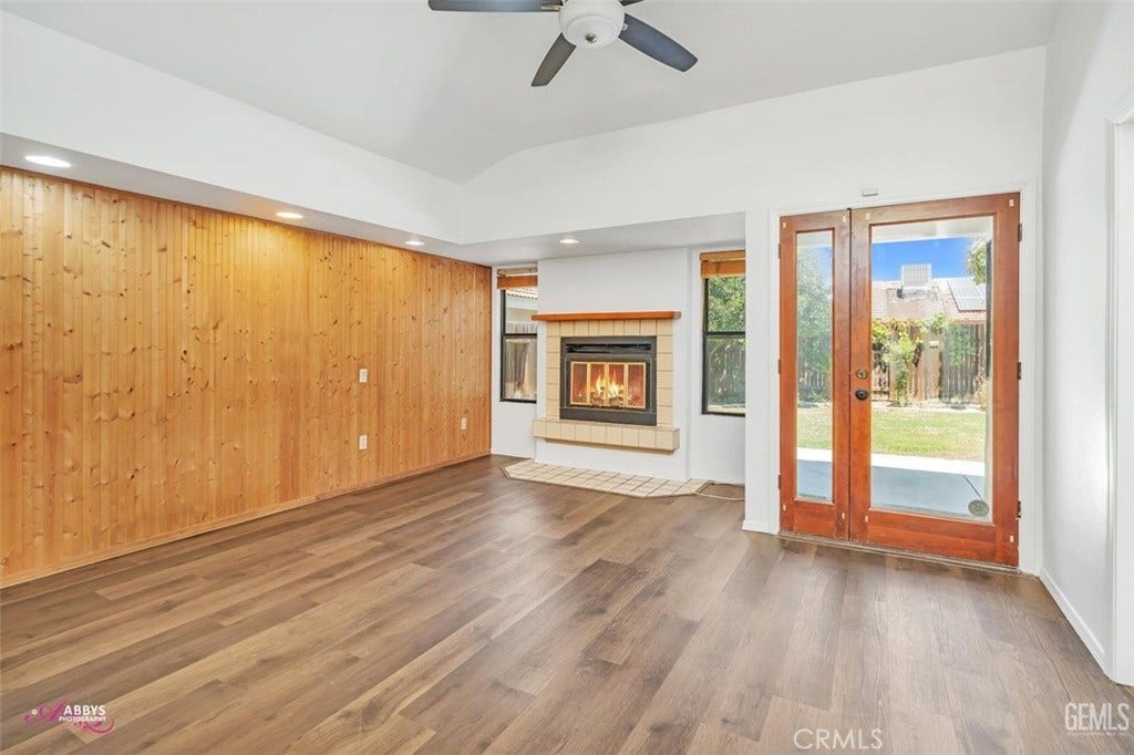 9708 White Oak Drive, #1, Bakersfield, CA 93311 9708 White Oak Drive, #1, Bakersfield, CA 93311