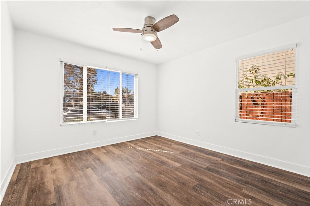 607 W 111th Place, Los Angeles, CA 90044 Room