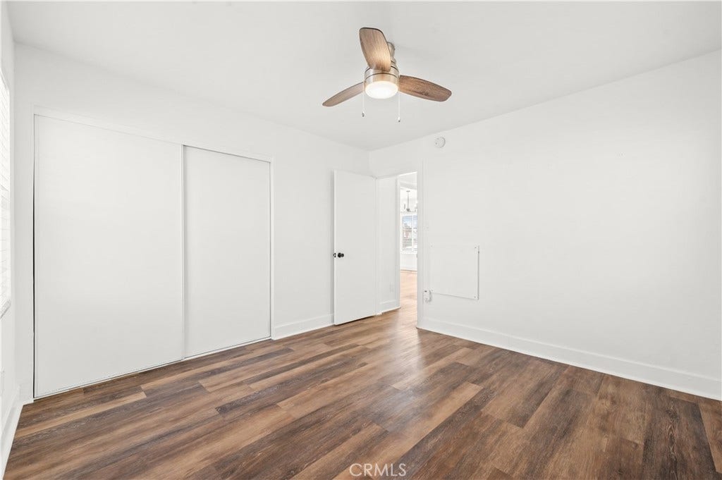 607 W 111th Place, Los Angeles, CA 90044 Room