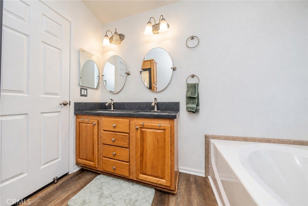 22241 Nisqually Road, #85, Apple Valley, CA 92308 22241 Nisqually Road, #85, Apple Valley, CA 92308