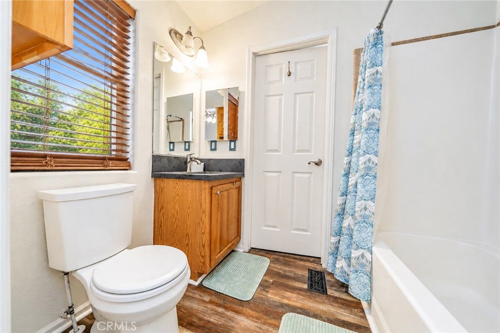 22241 Nisqually Road, #85, Apple Valley, CA 92308 22241 Nisqually Road, #85, Apple Valley, CA 92308