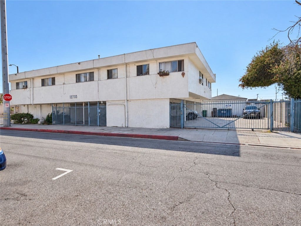 4701 W El Segundo, Hawthorne, CA 90250 4701 W El Segundo, Hawthorne, CA 90250