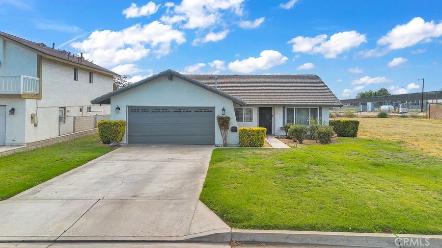 Property photo for 18465 Mountain Meadows, Victorville, CA