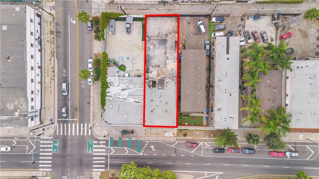 10808 S Broadway, Los Angeles, CA 90061 10808 S Broadway, Los Angeles, CA 90061
