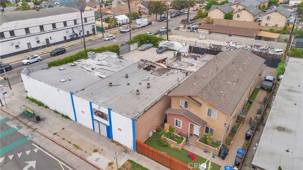 10808 S Broadway, Los Angeles, CA 90061 10808 S Broadway, Los Angeles, CA 90061