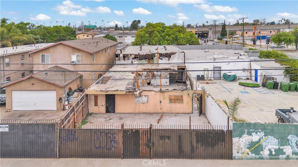 10808 S Broadway, Los Angeles, CA 90061 10808 S Broadway, Los Angeles, CA 90061