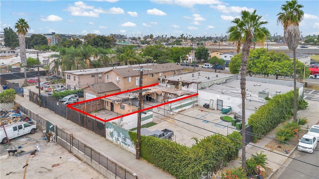 10808 S Broadway, Los Angeles, CA 90061 10808 S Broadway, Los Angeles, CA 90061