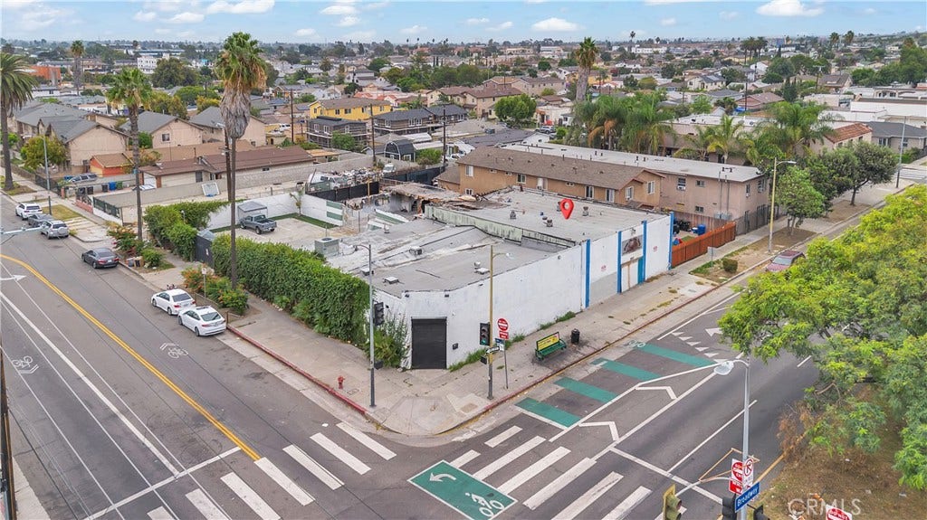 10808 S Broadway, Los Angeles, CA 90061 10808 S Broadway, Los Angeles, CA 90061