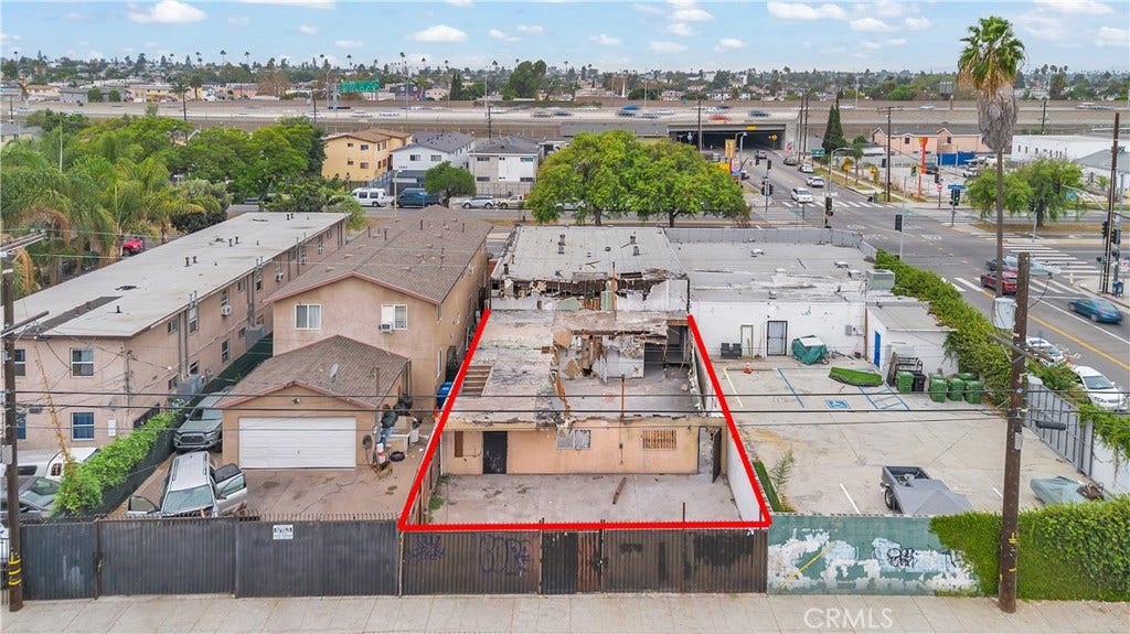 10808 S Broadway, Los Angeles, CA 90061 10808 S Broadway, Los Angeles, CA 90061