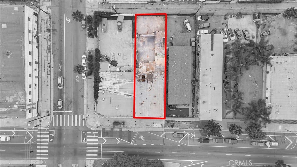10808 S Broadway, Los Angeles, CA 90061 10808 S Broadway, Los Angeles, CA 90061