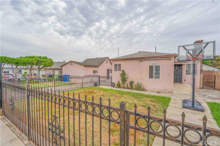 Property photo for 6631 El Selinda Avenue, Bell Gardens, CA