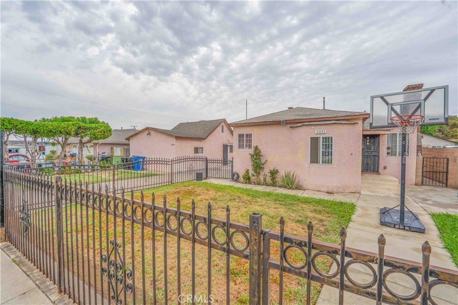 Property photo for 6631 El Selinda Avenue, Bell Gardens, CA