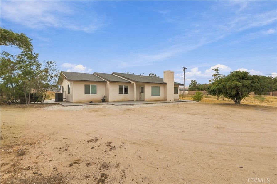 Property photo for 2154 W Avenue M12, Palmdale, CA