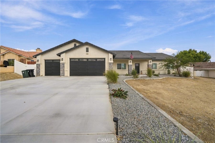 Property photo for 16323 Menahka, Apple Valley, CA