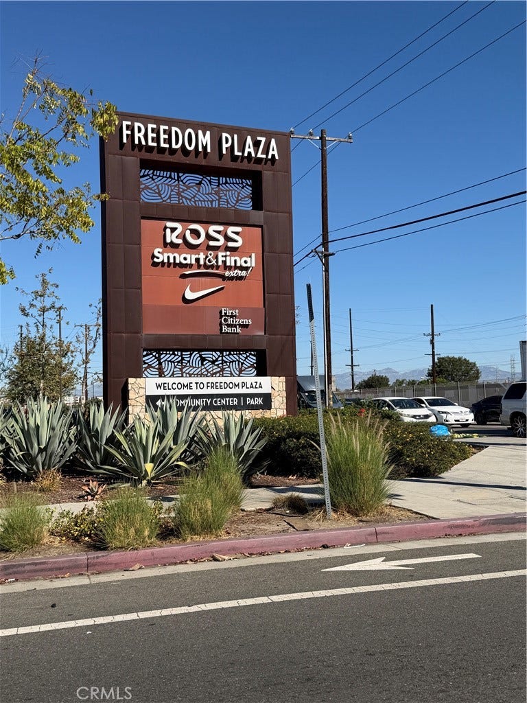 Walking distance to shopping center