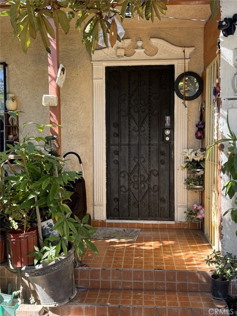Property photo for 438 E 121st, Los Angeles, CA