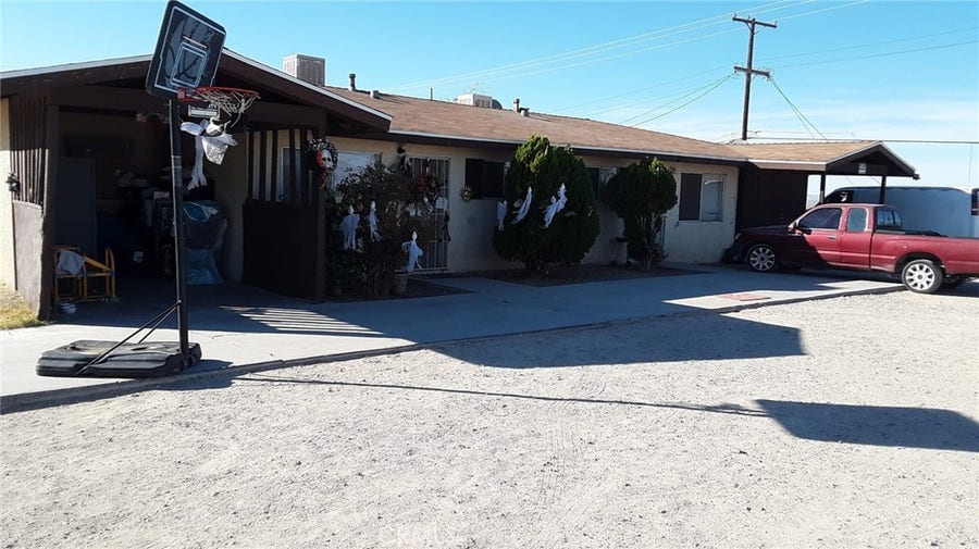 Property photo for 135 W Grace, Barstow, CA