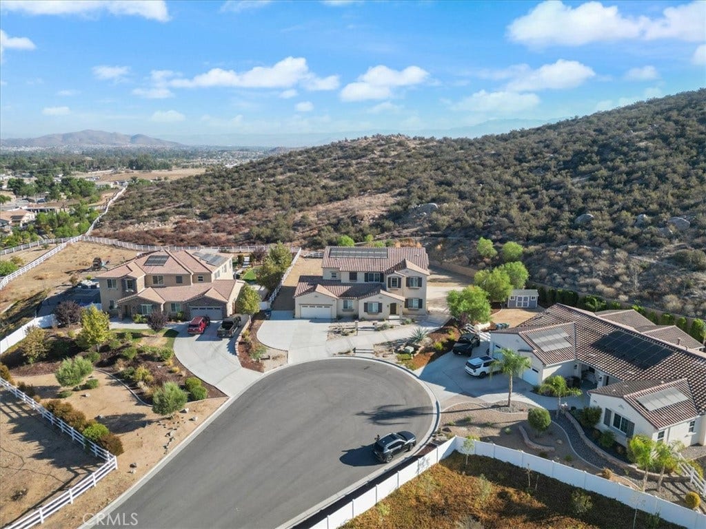 26164 Waldon, Menifee, CA 92584 26164 Waldon, Menifee, CA 92584
