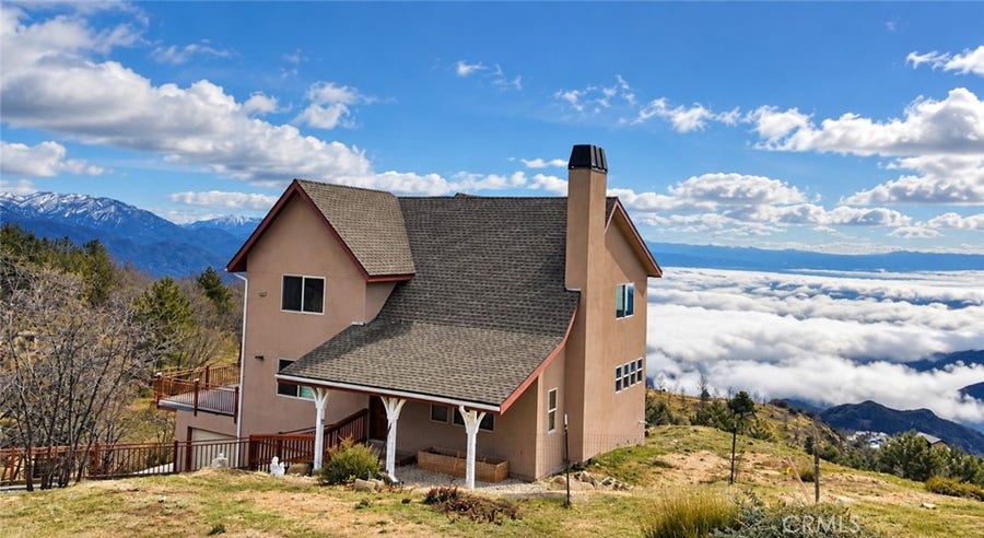 Property photo for 30539 Holly Drive, Running Springs, CA