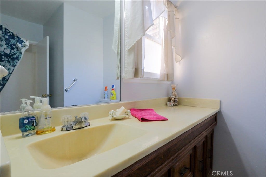 9424 Brookpark, Downey, CA 90240 9424 Brookpark, Downey, CA 90240