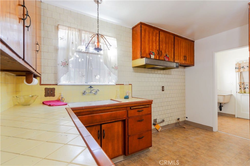 9424 Brookpark, Downey, CA 90240 9424 Brookpark, Downey, CA 90240
