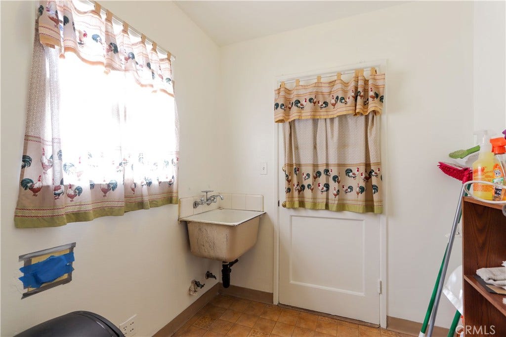 9424 Brookpark, Downey, CA 90240 9424 Brookpark, Downey, CA 90240