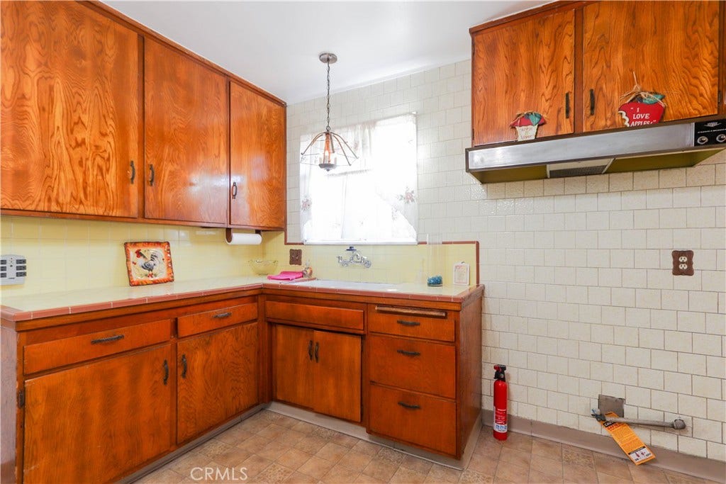 9424 Brookpark, Downey, CA 90240 9424 Brookpark, Downey, CA 90240