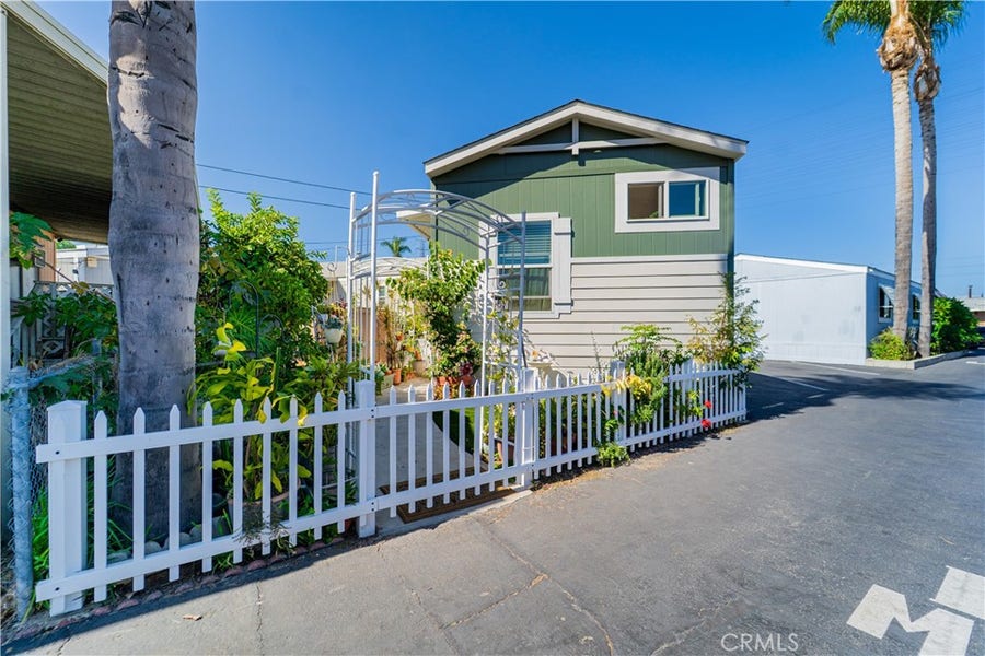 Property photo for 8811 Park st, #83, Bellflower, CA