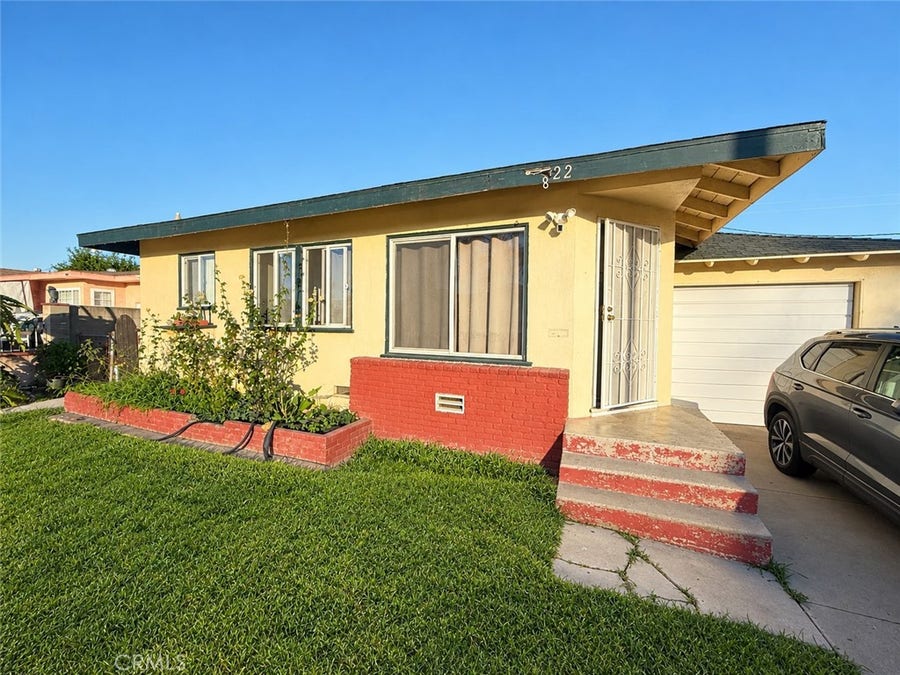 Property photo for 1822 N Castlegate, Compton, CA